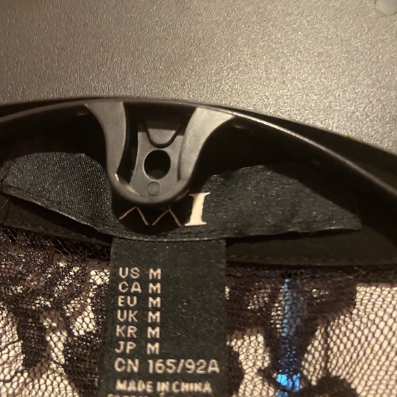 F21 black blouse long sleeve - Picture 3 of 6